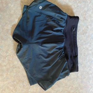 Lululemon Hotty Hot Low Rise Short 4"